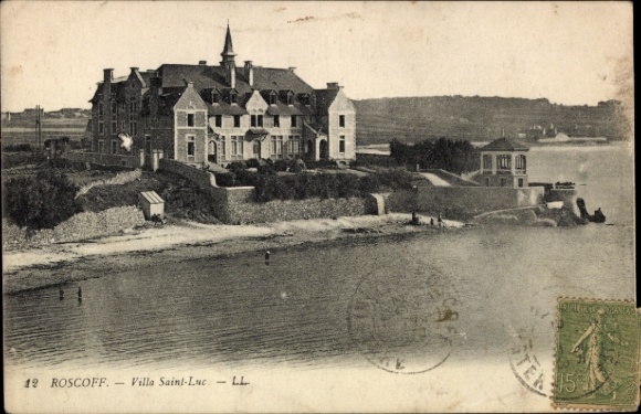 Postcard Roscoff Finistère, Villa Saint-Luc, large building, water in the foreground, quiet landscape