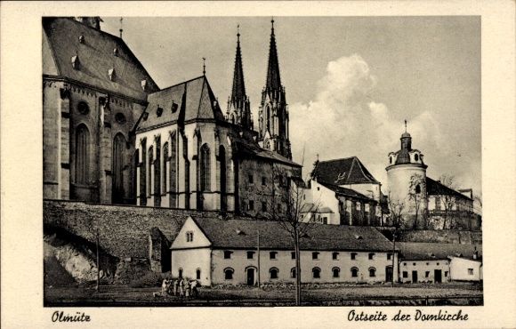 Ak Olomouc Olmütz Stadt, Ostseite der Domkirche