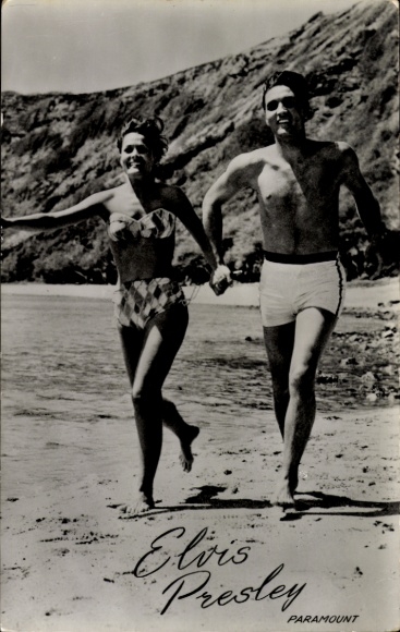 Piosenkarz i aktor Elvis Presley, portret, film Blue Hawaii