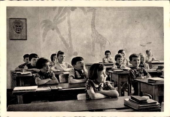 Postcard Congratulations on the start of school, children in the classroom