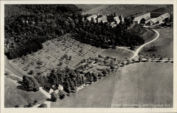 Ak Weigenheim in Mittelfranken, Schloss Frankenberg, Fliegeraufnahme
