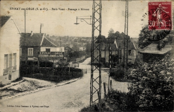 Ak Épinay sur Orge Essonne, Petit Vaux, Passage a Niveau