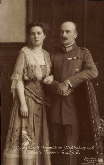 Ak Herzog Adolf Friedrich zu Mecklenburg Schwerin, Viktoria Feodora Reuss j.L.