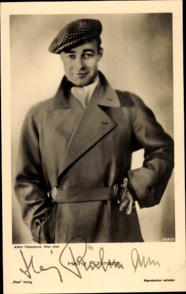 Ak Schauspieler Heinz Rühmann, Portrait, Mantel, Mütze, Ross Verlag Nr. 5885/1, Autogramm