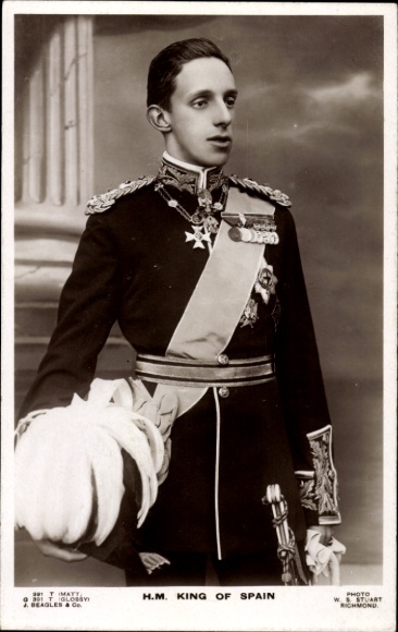 Ak König Alfons XIII. von Spanien, Portrait in Uniform