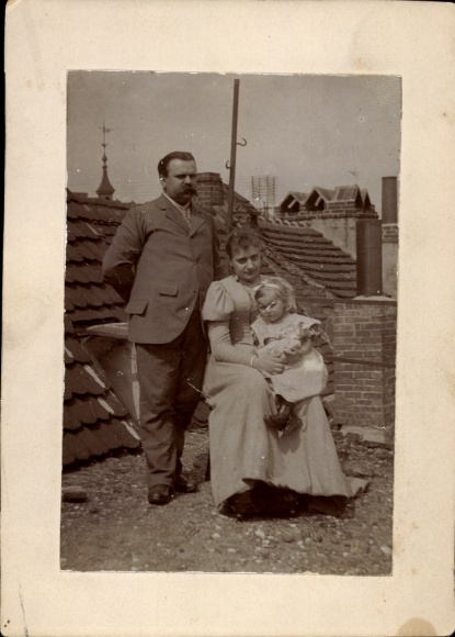 Photo Berlin Zehlendorf Wannsee, family photo on the roof, Königstraße