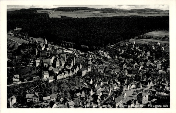 Ak Altensteig im Schwarzwald Württemberg, Luftaufnahme,  Schwarzwald, vom Flugzeug, aus