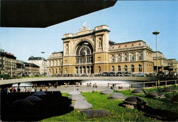 Postcard Budapest Hungary, Eastern Railway Station