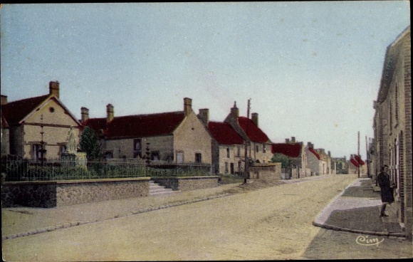 Postcard Villefranche sur Cher Loir et Cher, Road from Nevers to Tours