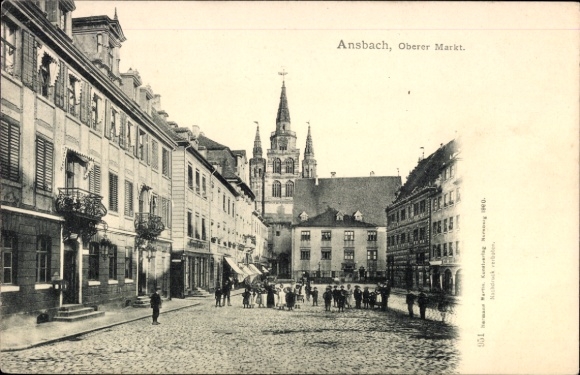 KP Ansbach w środkowej Frankonii Bawaria, Górny Rynek, architektura, tłum, widok z ulicy