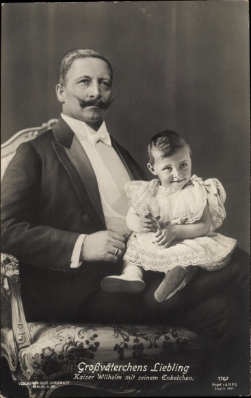 Ak Großväterchens Liebling, Kaiser Wilhelm II. mit Enkel, Liersch 1767