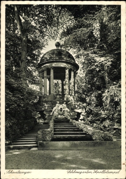 Postcard Schwetzingen in Baden, Apollo Temple in the castle garden, a monument surrounded by trees