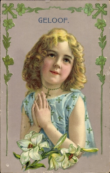 Präge Ak Allegorie, Glaube, Betendes Mädchen, Blumen