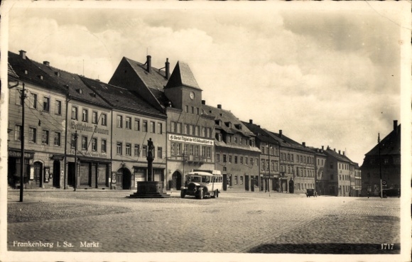 Ak Frankenberg in Sachsen, Marktplatz, Geschäftshäuser, Autobus