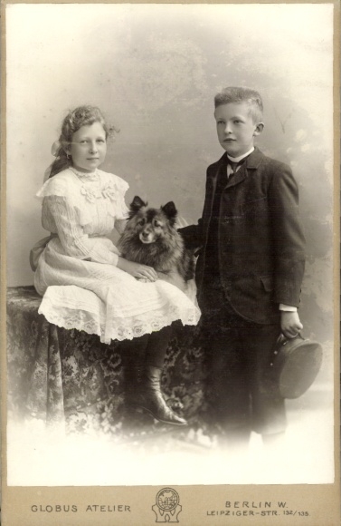 Kabinett Foto Kinderportrait, Junge und Mädchen mit Hund