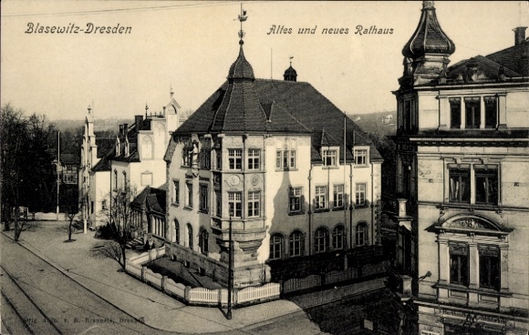 Ak Dresden Blasewitz, Blasewitz, neues Rathaus,  Architektur, monochrome Fotografie