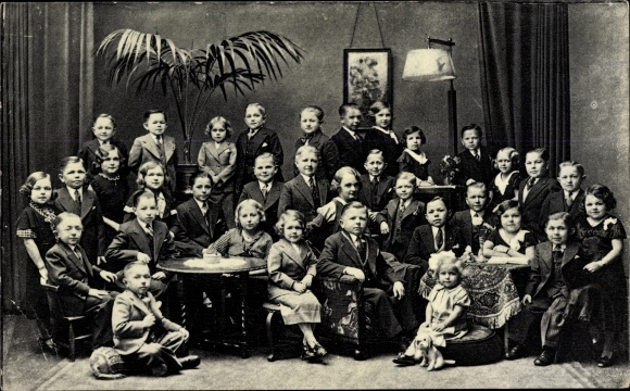 Ak Schaefer's Märchenstadt Liliput, Liliputaner