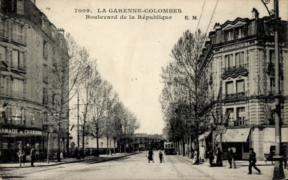PC La Garenne Colombes Hauts de Seine, Boulevard de la République, Chard Pharmacy, street view