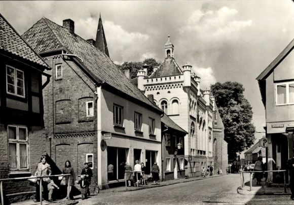 Postcard Wittenburg in Mecklenburg, Große Straße, shops