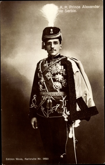 Ak Prinz Alexander von Serbien, Standportrait, Husarenuniform