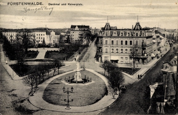 Postcard Fürstenwalde an der Spree, Kaiserplatz, monument