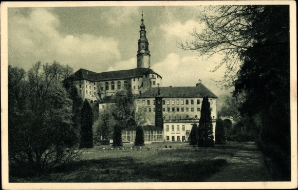 Ak Weesenstein Müglitztal Sachsen, kasteel Weesenstein vanuit het kasteelpark