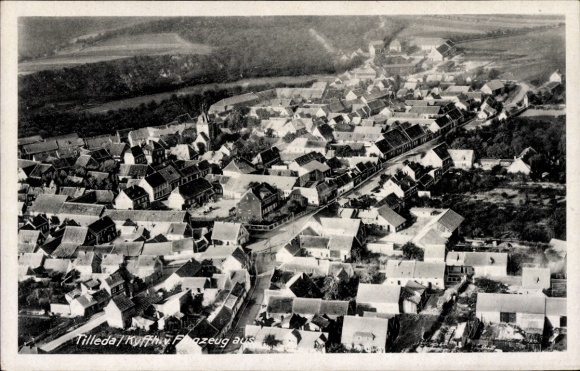 Ak Tilleda Kelbra am Kyffhäuser, luchtfoto van huizen, landelijke omgeving