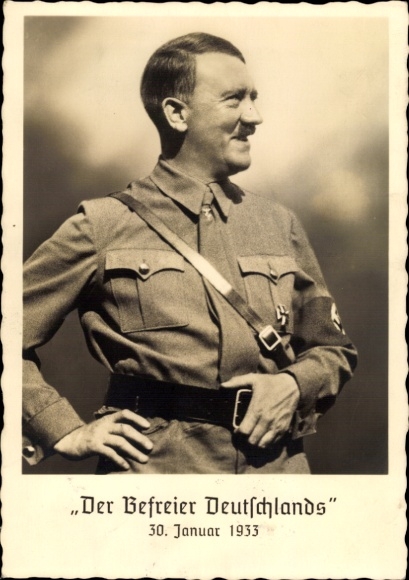 KP Führer i kanclerz Rzeszy Adolf Hitler w mundurze partyjnym, portret stojący, wyzwoliciel Niemiec