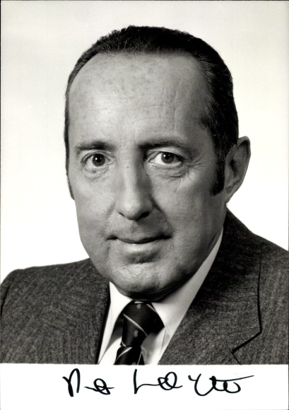 Postcard journalist Peter Scholl-Latour, portrait, autograph