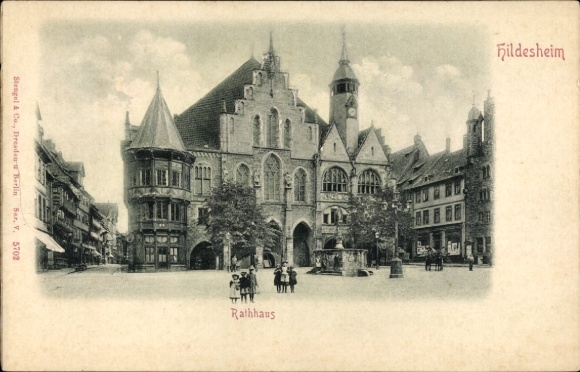 Relief Postcard Hildesheim in Lower Saxony, Town Hall