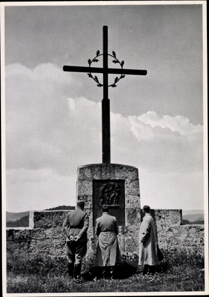 Sammelbild Adolf Hitler, Der Führer in Franken, Gefallenendenkmal in Hiltpoltstein, Sammelwerk 15  2