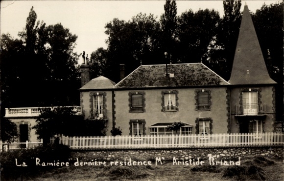 Postcard Cocherel Eure, La Ramiere last residence M Aristide Briand