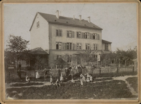Photo 1897, Bâle Basel Stadt Switzerland, Solothurnerstrasse 1, house with garden