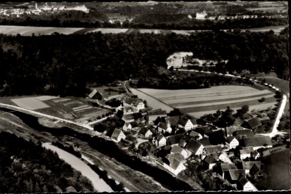 Ak Mistlau Kirchberg an der Jagst, Luftaufnahme von MISTLAU, Dorfansicht, Fluss, Felder, Wald