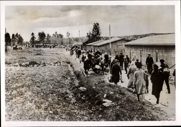 Photo Heinrich Hoffmann, Finns returning from the province of Karelia, July 1941