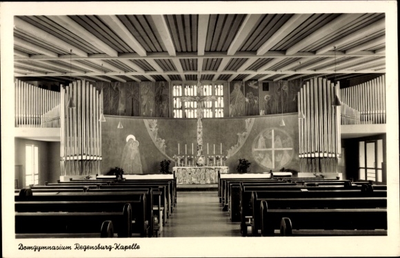 Ak Regensburg an der Donau Oberpfalz, Domgymnasium Regensburg-Kapelle, Innenansicht, Altar, Orgel