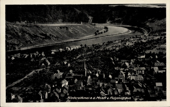 Ak Niederemmel Piesport an der Mosel, Fliegeraufnahme
