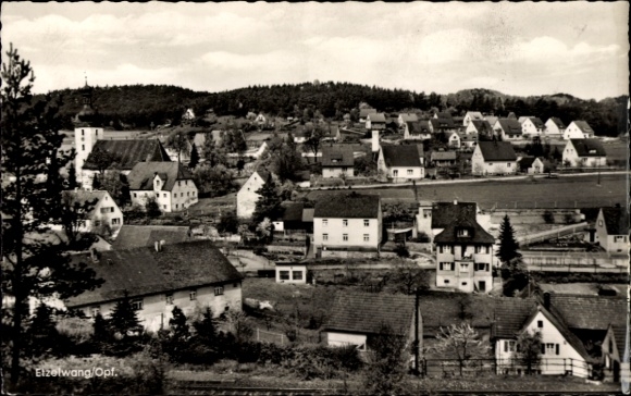 Ak Etzelwang in der Oberpfalz, Dorfansicht, Häuser, Bäume, Kirche, ländliche Umgebung