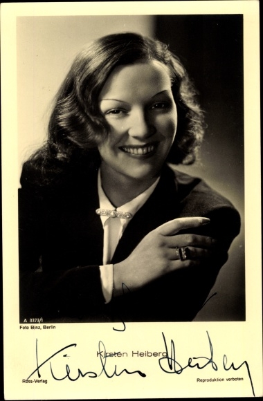 Postcard actress Kirsten Heiberg, portrait, Ross 3373/1