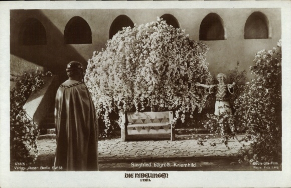 Ak Filmszene Die Nibelungen, I. Teil, Siegfried begrüßt Kriemhild, Ross 675/6