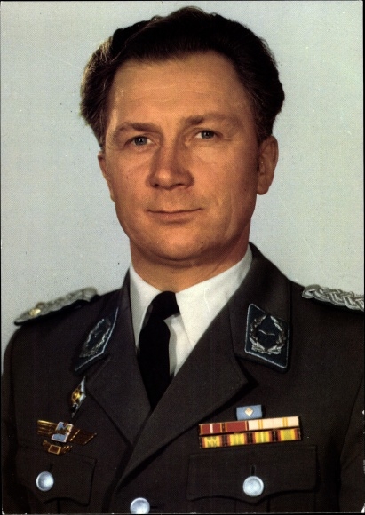 Postcard cosmonaut Sigmund Jähn, first pilot cosmonaut in the GDR, portrait
