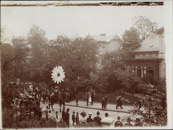 Photo Hamburg Wandsbek, parade on Schlossstrasse 1911, Marguerite Day