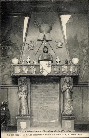 Postcard Colombes Hauts de Seine, fireplace of the room or Queen Henriette Marie died in 1669