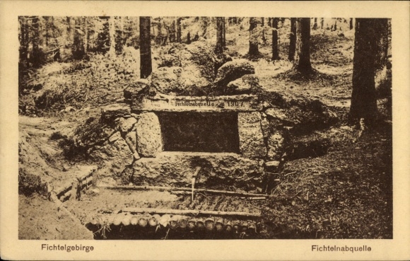 Postcard Wunsiedel in the Fichtelgebirge Upper Franconia, Fichtelnabquelle