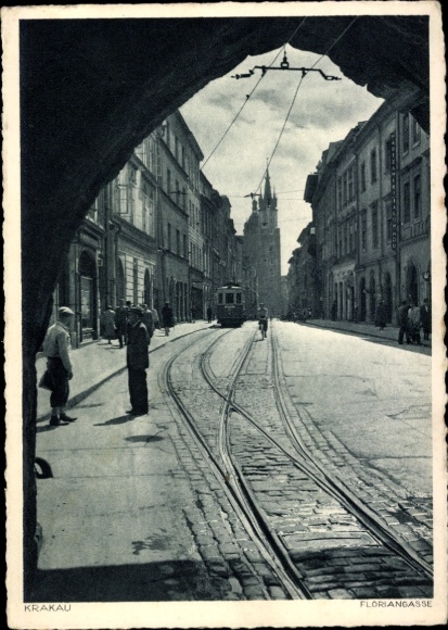 KP Kraków Kraków Polska, widok na ulicę Floriańską w tramwaju, stara architektura