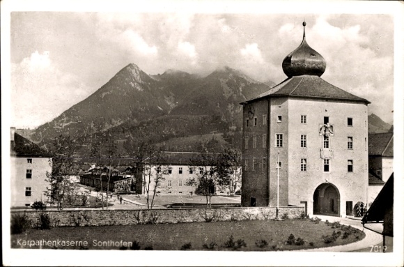 Postcard Sonthofen in the district of Oberallgäu Swabia, Karpathenkaserne, gate
