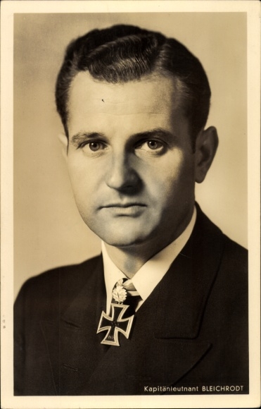 Ak Ritterkreuzträger Kapitänleutnant Bleichrodt, Portrait