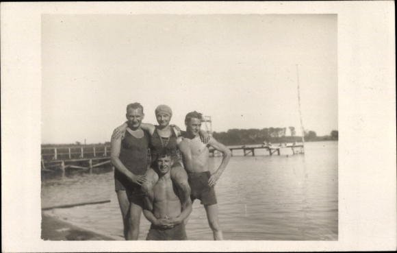 Photo Postcard Altruppin Neuruppin Brandenburg, bathing establishment, Bruno, Gerhard Blank, Peter, young woman, 1926