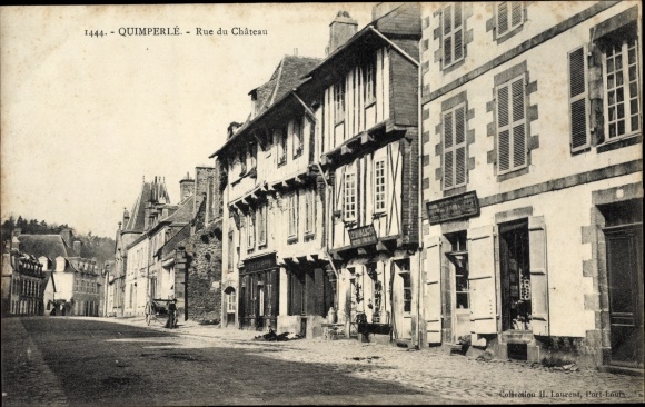 Postcard Quimperlé Finistère, Rue du Chateau