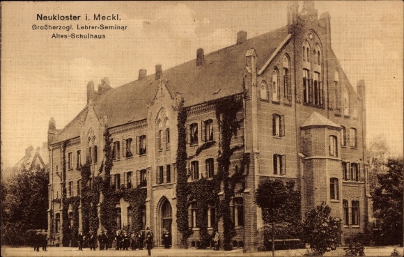 Postcard Neukloster in Mecklenburg, Grand Ducal Teachers&#39; Seminary, old schoolhouse